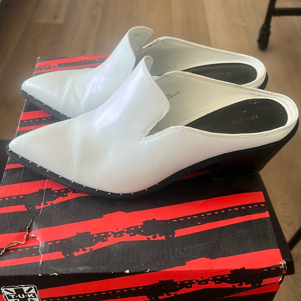 Treasure and bond point mule